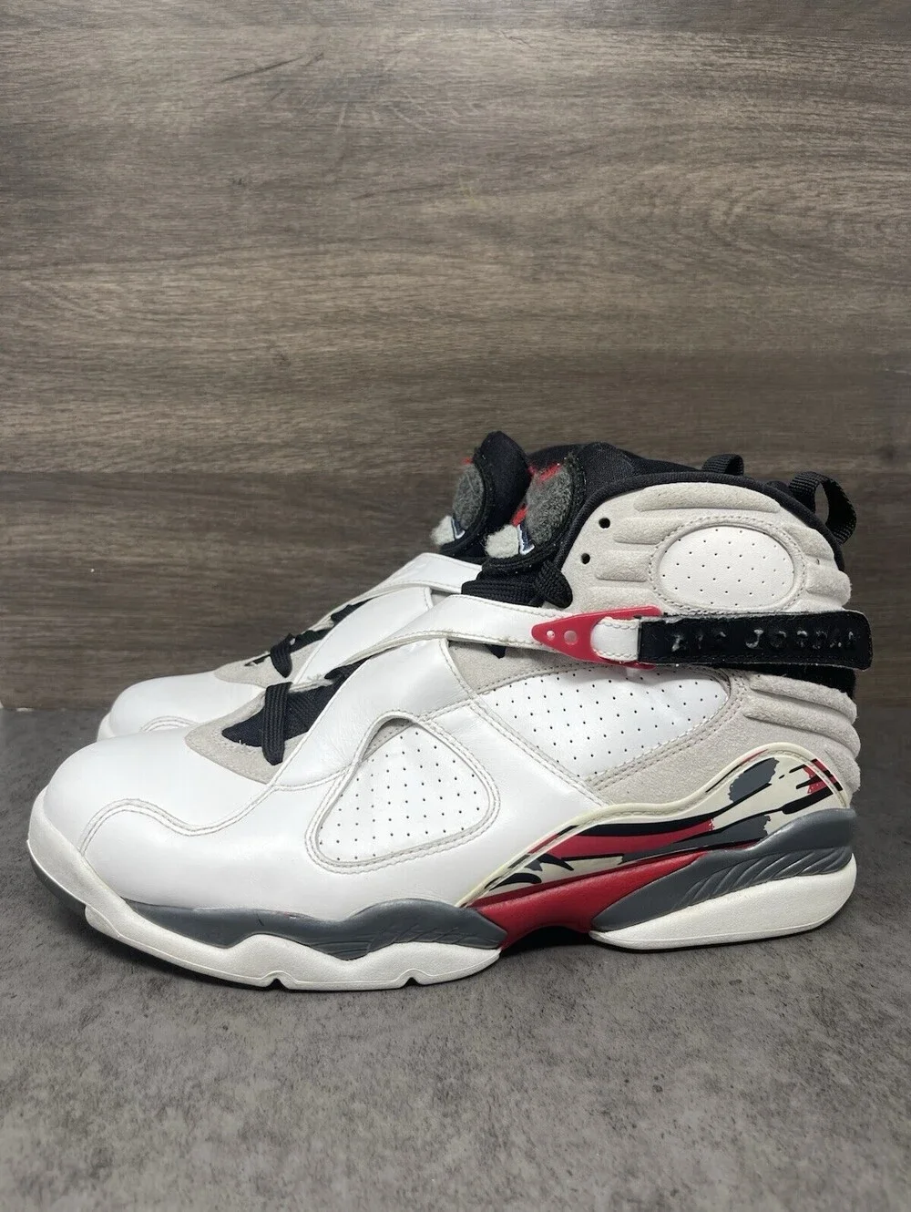 Air Jordan 8 Bugs Bunny Sneakers Mens Size 10.5 White Red Black Lot 305381-103